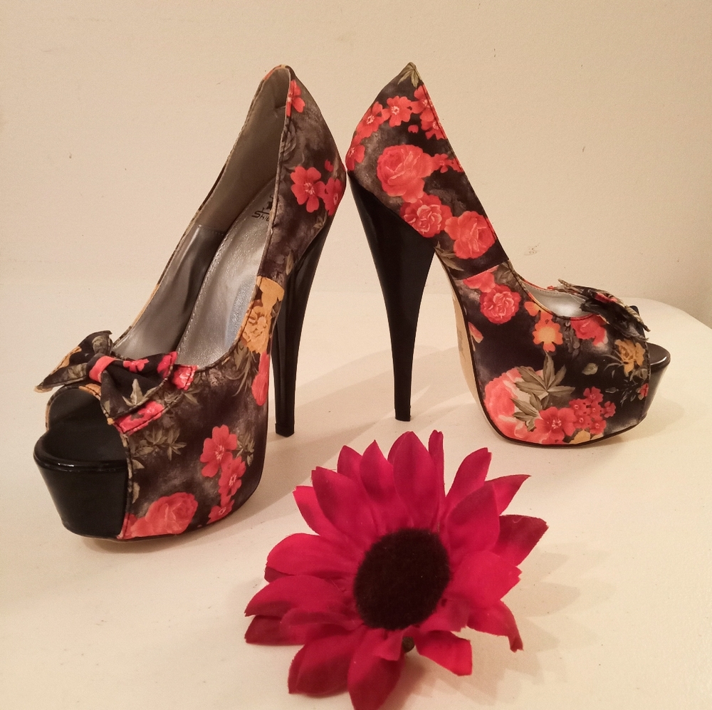 SALE🎁NWT🎁FREE GIFT INCLUDED🎁Stiletto Platform Peep Toe High Heel Double Bow - Picture 9 of 14